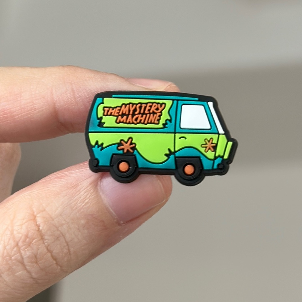 5/$10 - 10/$15 mystery machine croc charm